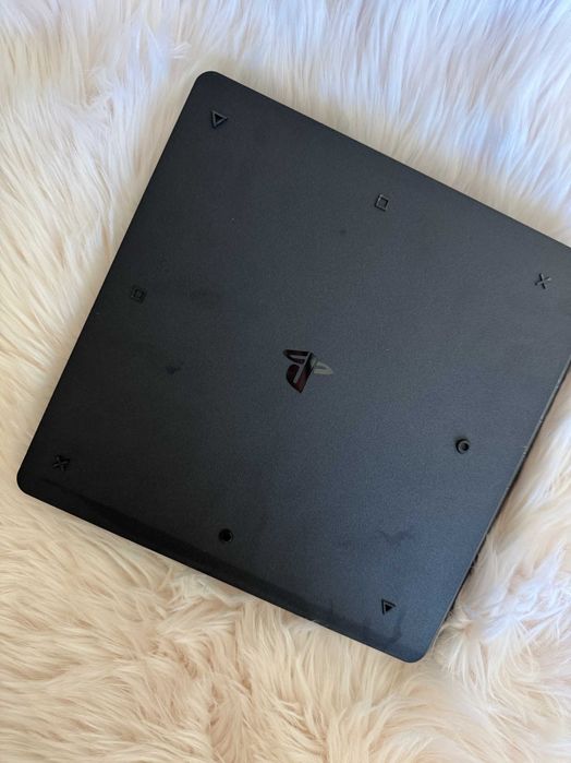 PS4 SLIM com jogo Call of Duty Ops