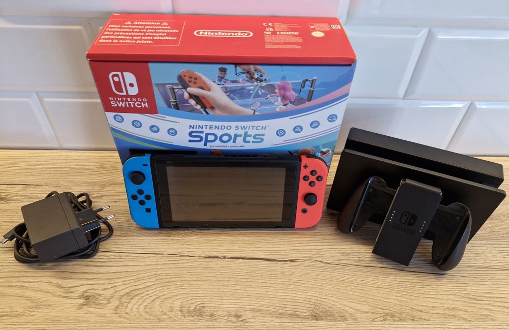 Konsola Nintendo Switch HAC-001 rok 2024 Gwarancja! Mało używana !