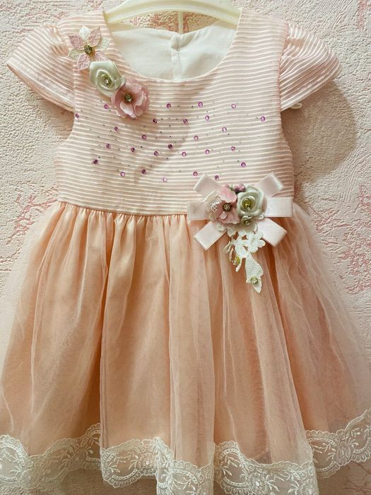 Сукня для дівчинки