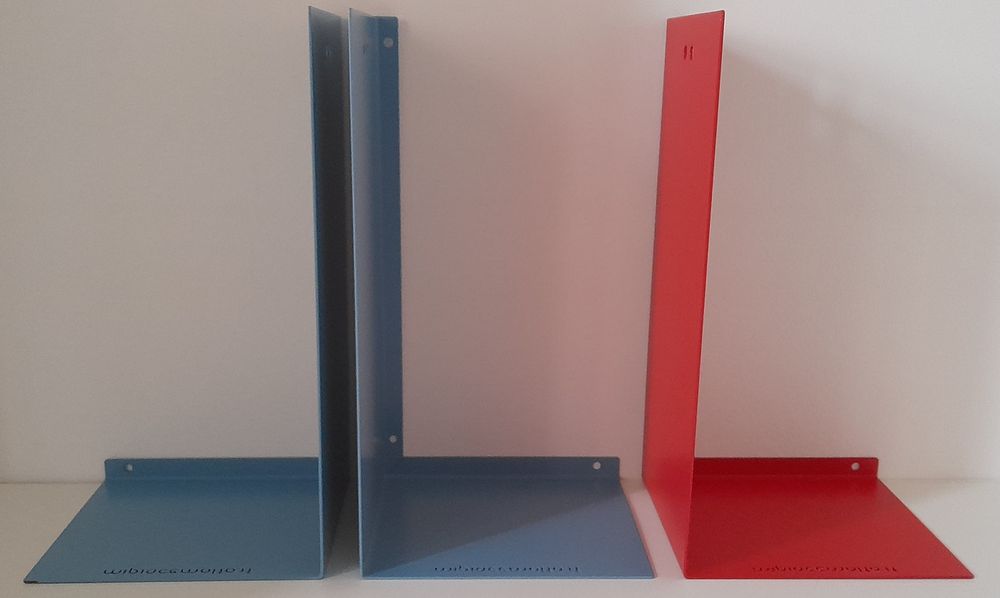 Estantes invisíveis marca mipiacemolto, design italiano Boomerang em L