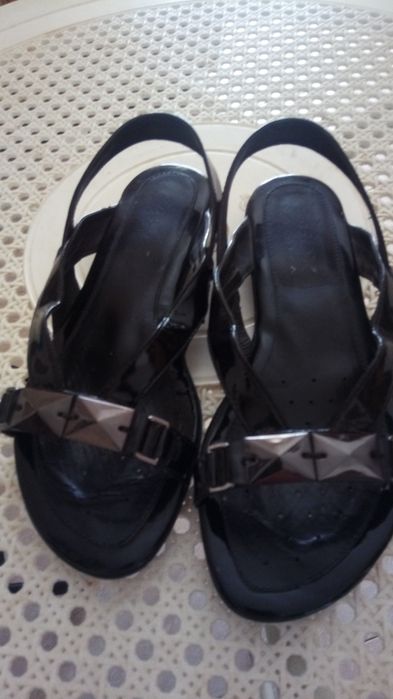 Sandálias geox pretas 36