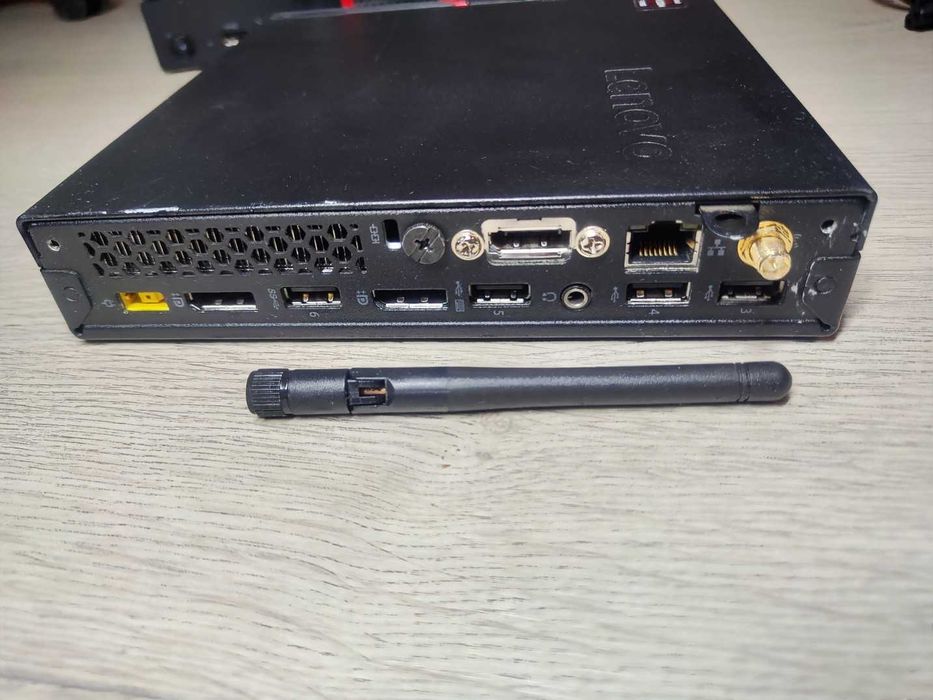 Lenovo M715q Ryzen 5 Pro 2400GE RAM 8GB SSD 256GB Windows 11 Pro