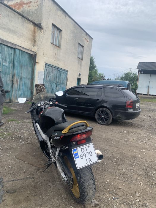 Honda cbrf4   600