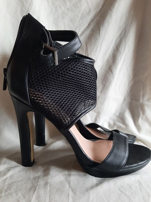 piękne, oryginalne pantofelki damskie, obcasy, czarne
