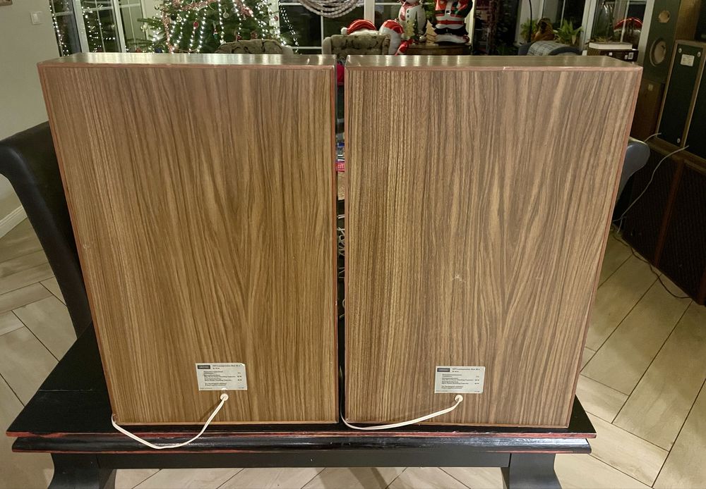 Grundig box 30a piekne drewniane do lampy i germanow piekna barwa