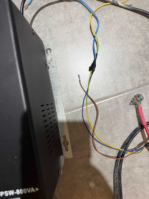 Продам ДБЖ LOGIC POWER 12 v з правильною синусоїдою LPY-W-PSW-800VA