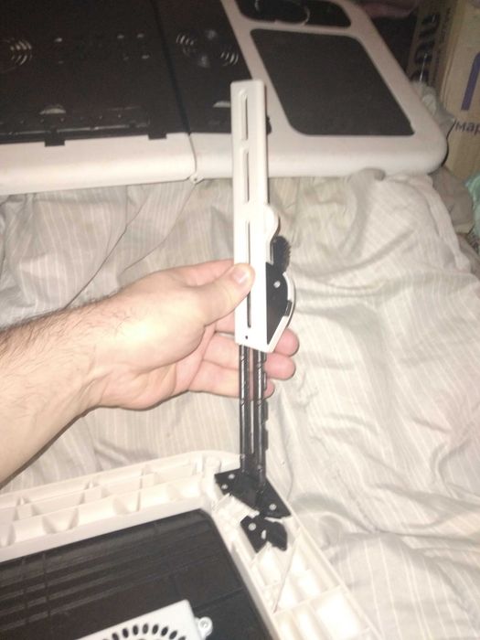 Столик без ножек, и ножка для Столика с охлаждением, для ноутбука.