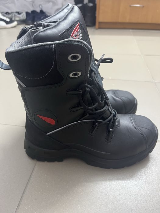 Red Wing 3207 Petoking Safey Boots Black 100%