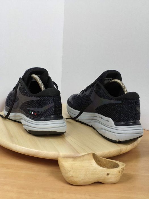 Buty r. 40,5 Diadora Mythos Blushield Hip 6 uniseks do biegania