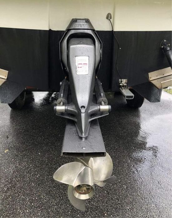 Łódź motorowodna motorówka Larson 280