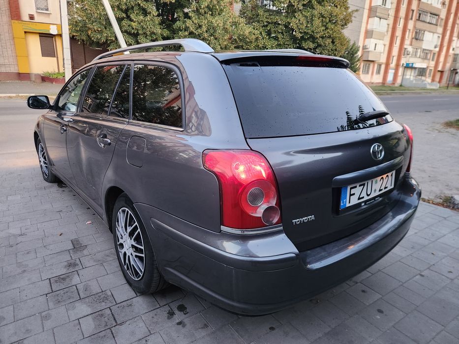 Тайота Авенсис 2.2 дизель механика