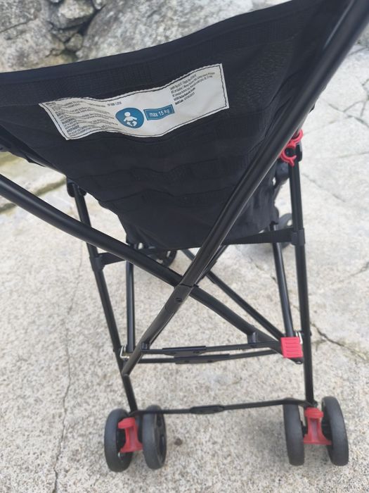 Carro de passeio basicamente novo 15€