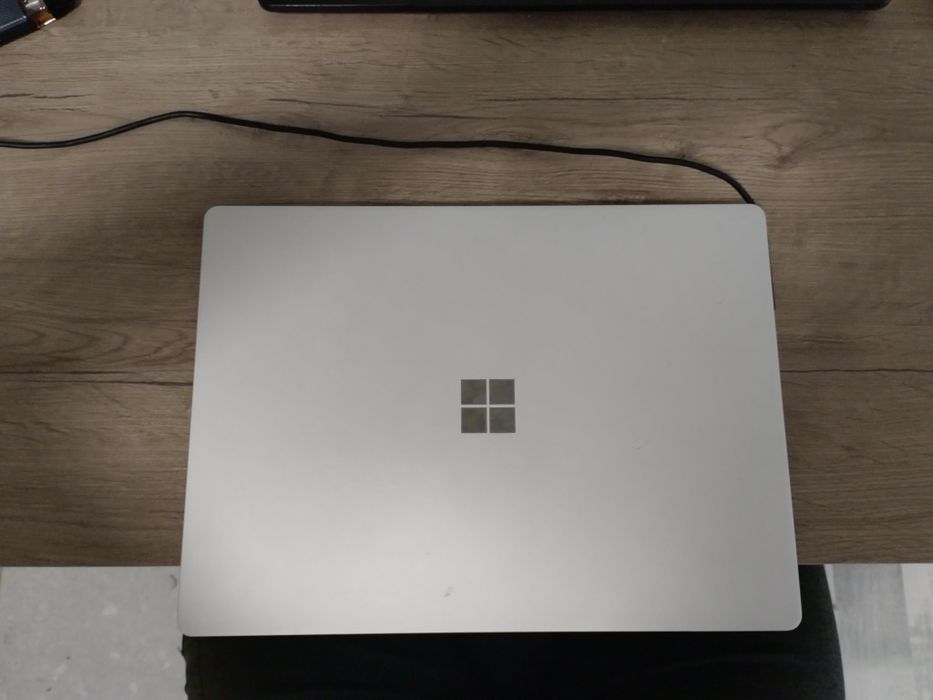 ноутбук Microsoft Surface Laptop 2