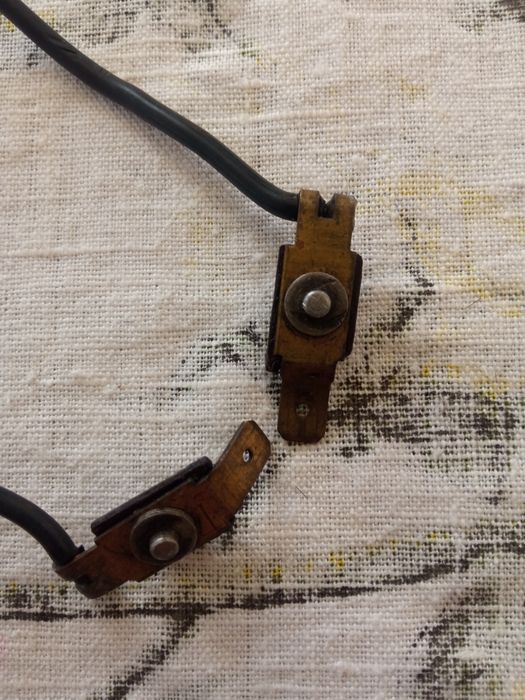 Конденсатори Ява, Чезет.