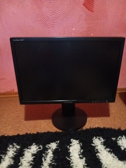 Продам на запчастини монітори