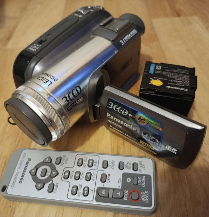 Видеокамера цифрова Panasonic NV-GS330