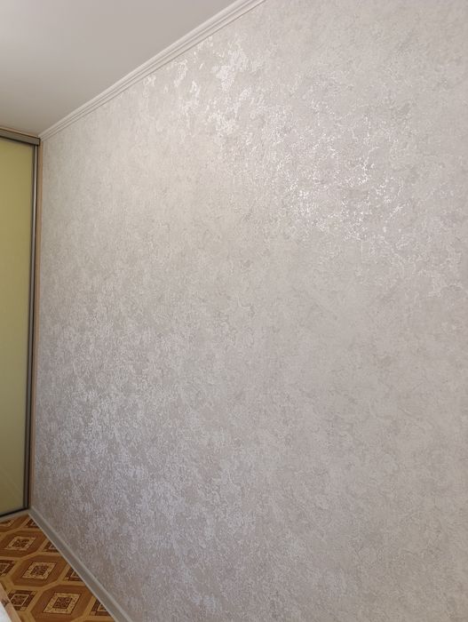 Поклейка шпалер фарбування шпаклювання