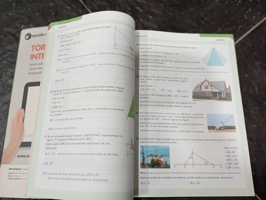 Livro escolar de matemática