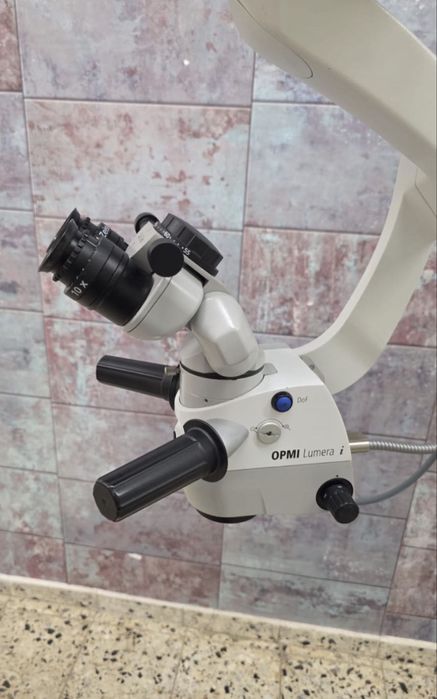 Мікроскоп Zeiss OPMI Lumera