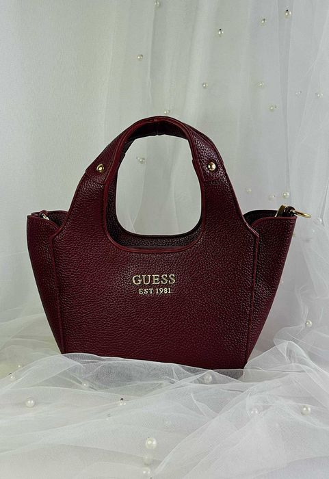 Жіноча сумка Guess