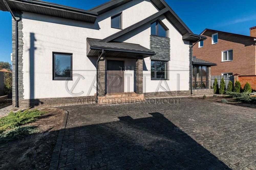 Продажа 2-этажного дома в Иванковичах, Васильковский район.