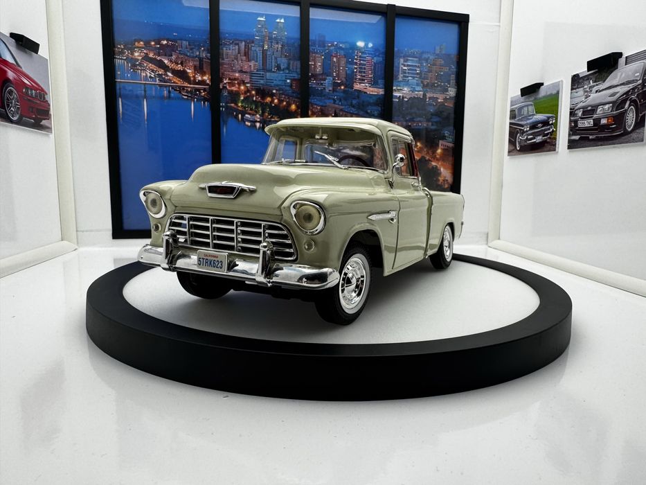 Chevrolet Pickup  3100 мастшаб 1:18