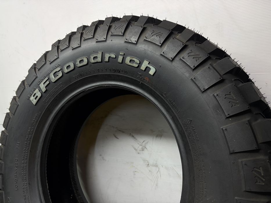 255/70/16 BFGoodrich  Mud Terrain T/A KM 2
