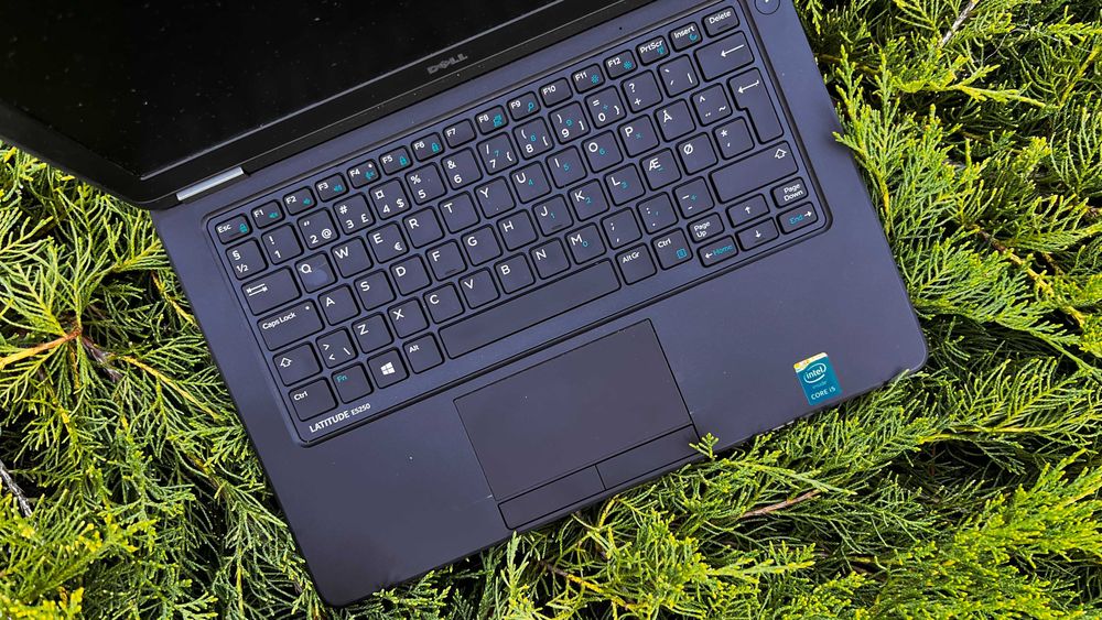 Dell Latitude E5250 i5-5300U 8 ГБ DDR3 SSD 256 ГБ  12.2" 4 шт.