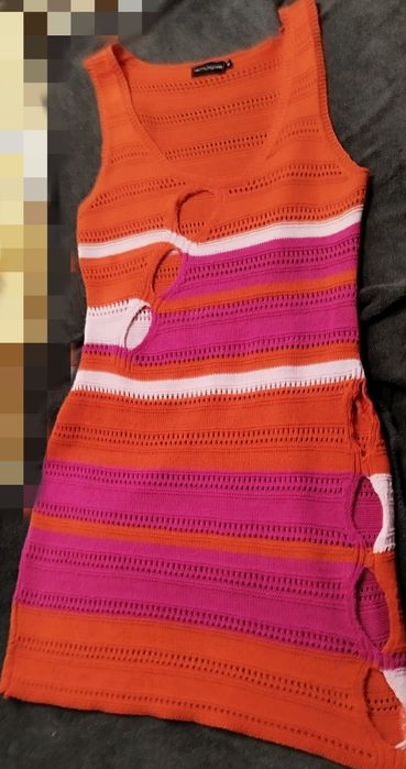 Letnia sukienka ażurowa pretty little.