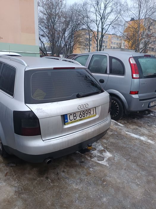 Sprzedam Audii LPG. Silnik 2.0 klimatronik radio multimedia w ciągłym