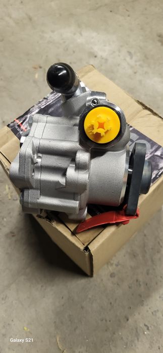 Насос гідро підсилювача Ауді