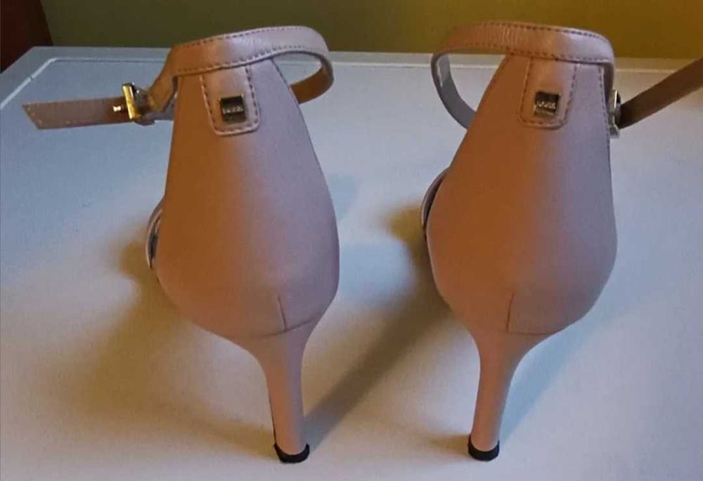 Босоніжки Hugo boss 36 р