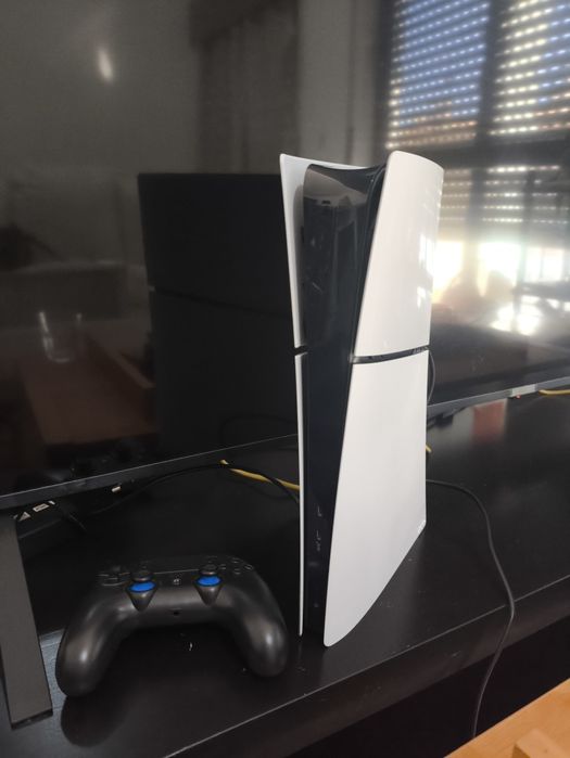 Ps5 Slim com 1Tb armazenamento