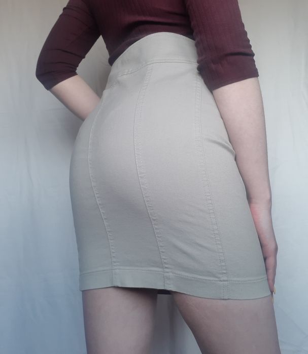 Szara obcisła krótka spódnica z suwakiem tuba mini 36/38 S/M