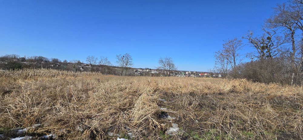 Продам земельну ділянку в с. Фурси вул. Поповича поруч річка