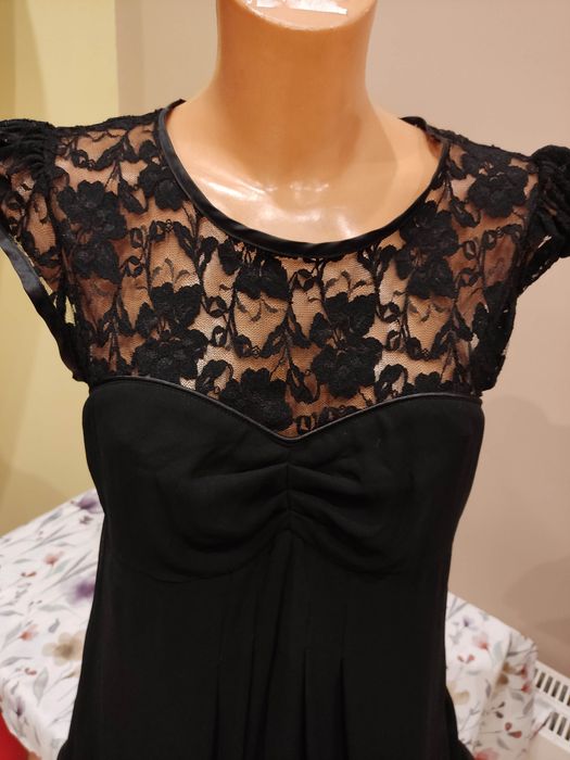 Czarna sukienka rozm M/L Dorothy Perkins
