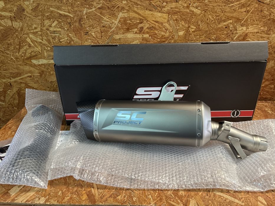 Escape SC Project Honda Africa Twin