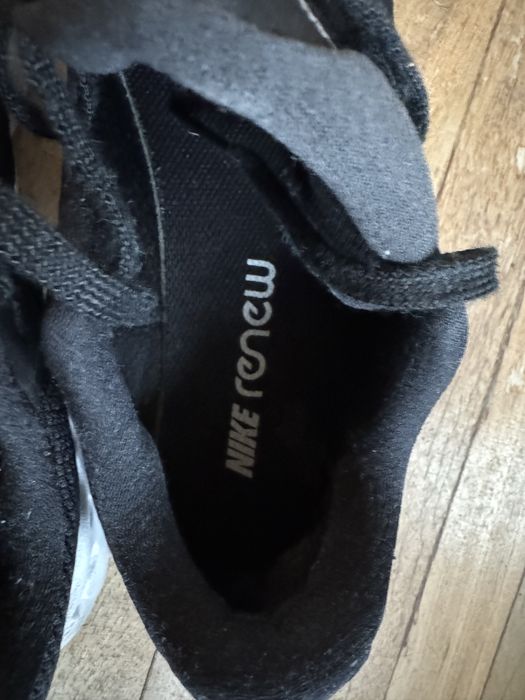 Бігові кросівки nike renew
