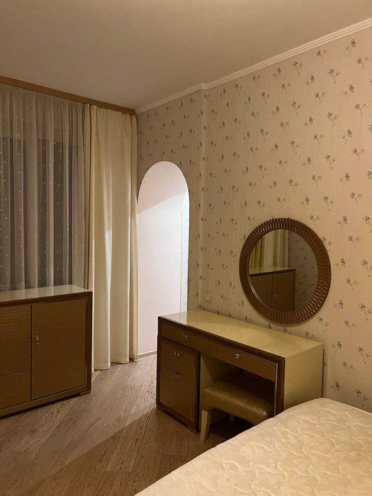 без комісії здам 4 кім квартиру вул. Старонаводницька 8 Б