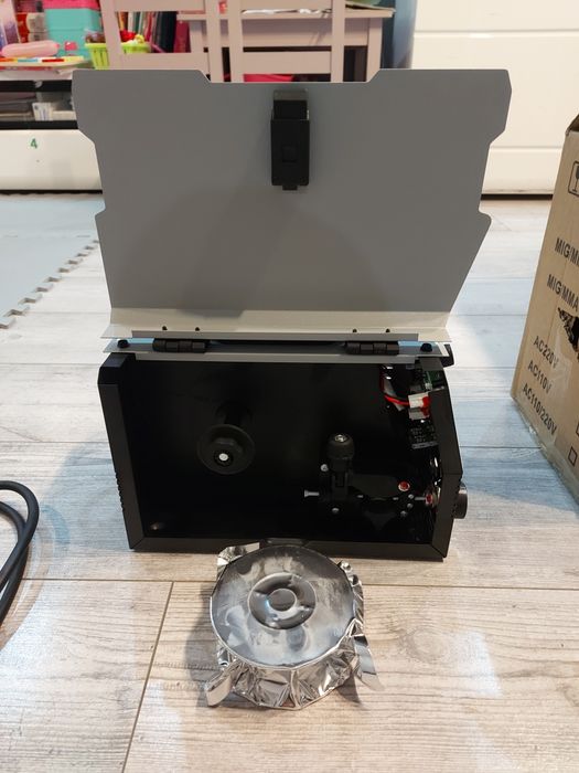 Spawarka 2 w 1  MIG MMA 160A z automatycznym podawaniem drutu