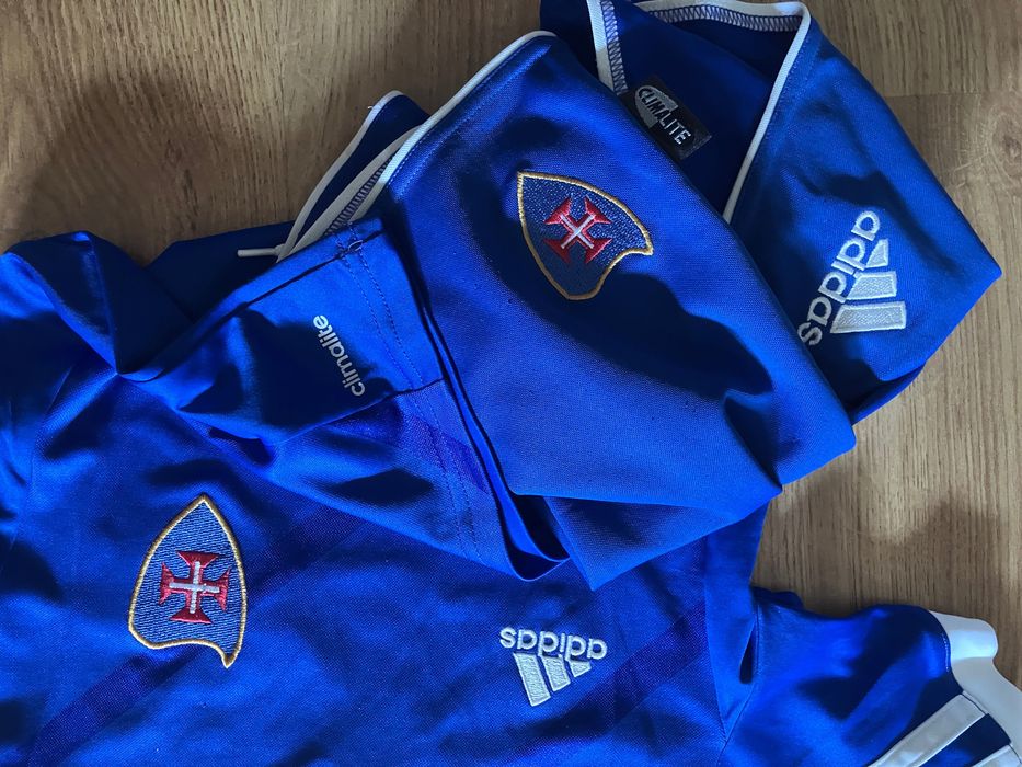 Equipamento futebol Belenenses