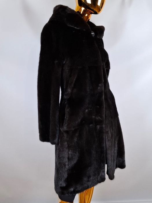 Норкова шуба фірми Marco vanoli