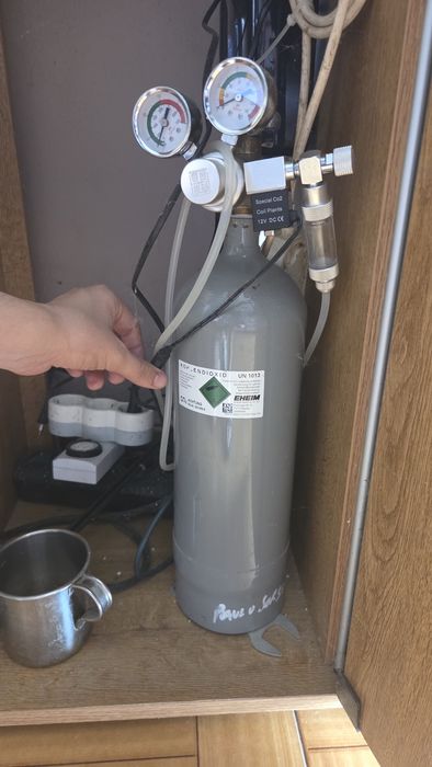 Aquario e movel com filtro e cilindro de CO2 INCLUIDO
