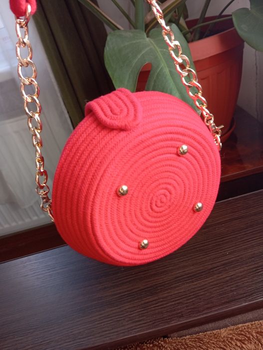 Сумка-таблетка ручної роботи