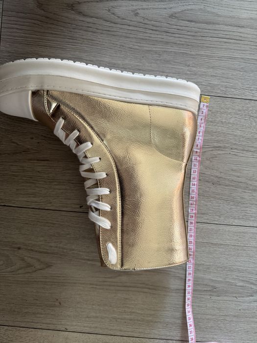 Buty złote za kostke