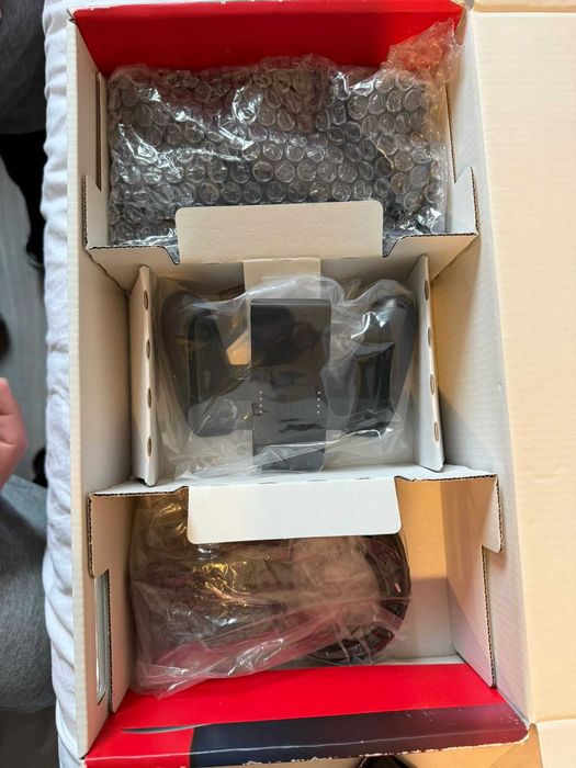 Nintendo Switch com diversos acessórios