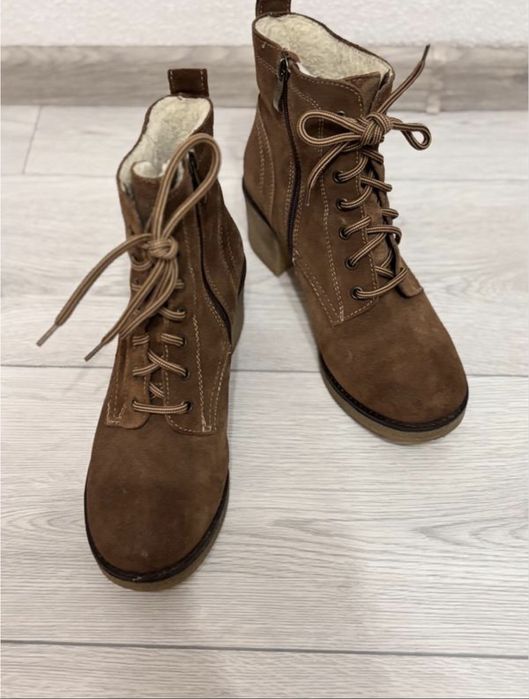 Теплі зимові ботільони