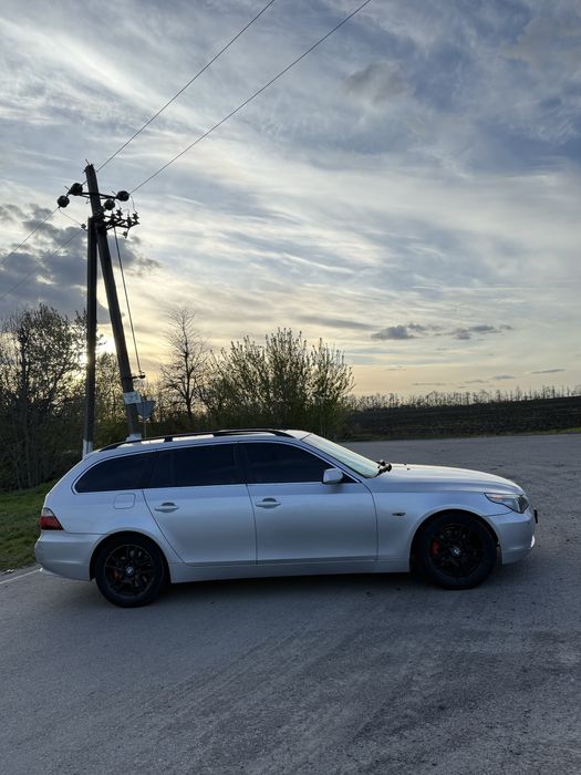Продам БМВ Е61 525i