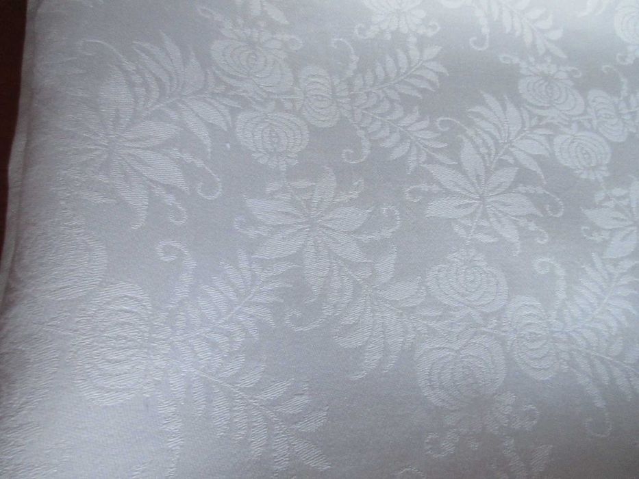 Obrus 160x135 lniany w kwiaty biały retro vintage serweta