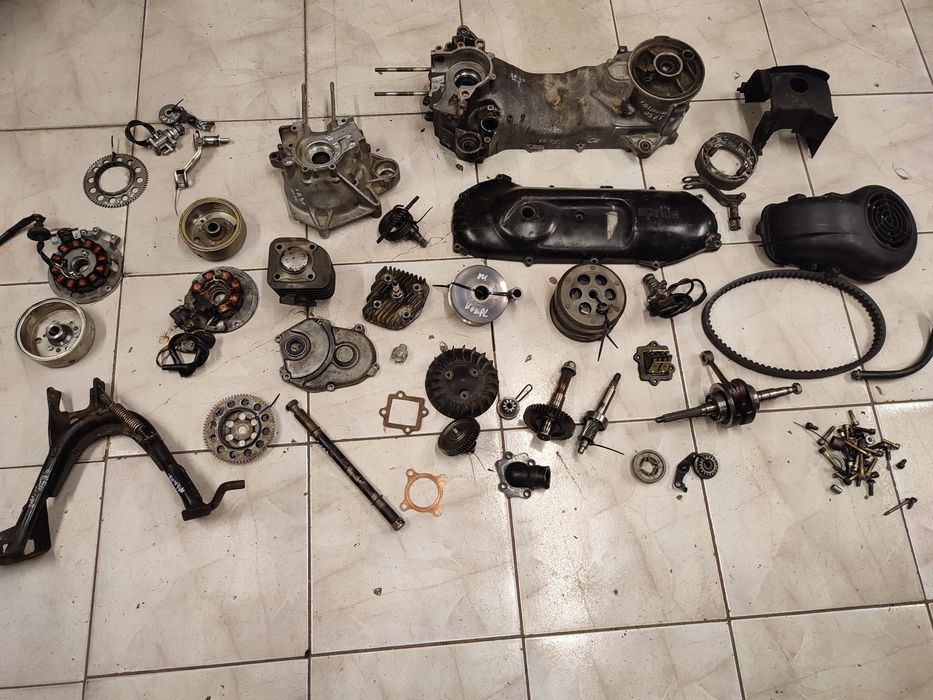 Aprilia SR 50 Motori Minarelli wał kapa magneto iskrownik karter tryb